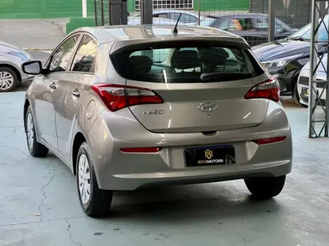 HYUNDAI HB 20 Hatch 1.0 12V 4P FLEX UNIQUE, Foto 4
