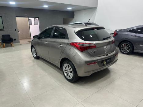 HYUNDAI HB 20 Hatch 1.0 12 V 4P FLEX COMFORT STYLE, Foto 2