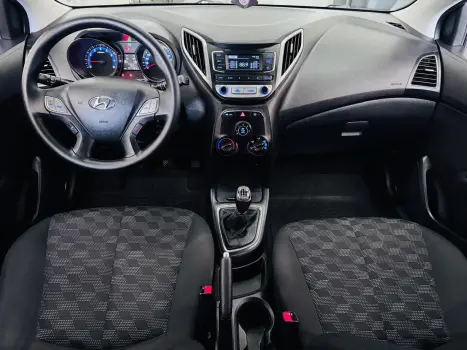 HYUNDAI HB 20 Hatch 1.6 16V 4P FLEX COMFORT PLUS, Foto 12