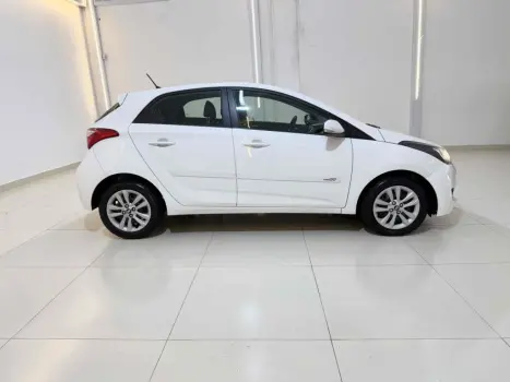 HYUNDAI HB 20 Hatch 1.6 16V 4P FLEX COMFORT PLUS AUTOM�TICO, Foto 4