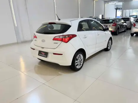 HYUNDAI HB 20 Hatch 1.6 16V 4P FLEX COMFORT PLUS AUTOM�TICO, Foto 8