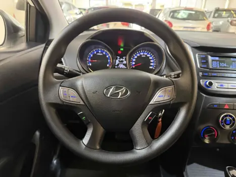 HYUNDAI HB 20 Hatch 1.6 16V 4P FLEX COMFORT PLUS AUTOM�TICO, Foto 13