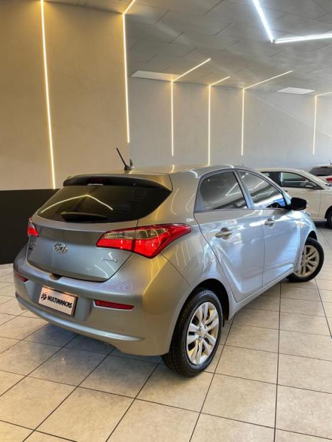 HYUNDAI HB 20 Hatch 1.6 16V 4P FLEX COMFORT PLUS AUTOM�TICO, Foto 4
