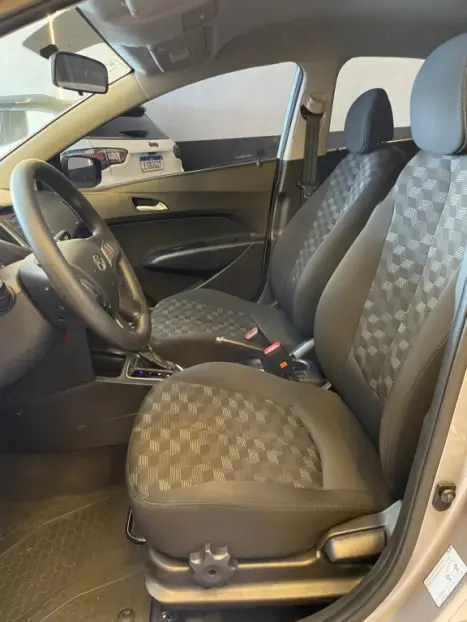 HYUNDAI HB 20 Hatch 1.6 16V 4P FLEX COMFORT PLUS AUTOM�TICO, Foto 9