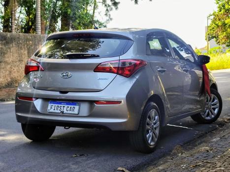 HYUNDAI HB 20 Hatch 1.6 16V 4P FLEX COMFORT PLUS AUTOM�TICO, Foto 8