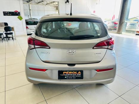 HYUNDAI HB 20 Hatch 1.6 16V 4P FLEX COMFORT PLUS AUTOM�TICO, Foto 4