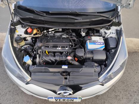 HYUNDAI HB 20 Hatch 1.6 16V 4P FLEX COMFORT PLUS AUTOM�TICO, Foto 3