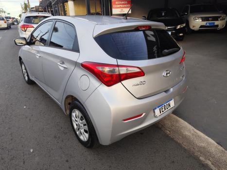 HYUNDAI HB 20 Hatch 1.6 16V 4P FLEX COMFORT PLUS AUTOM�TICO, Foto 6