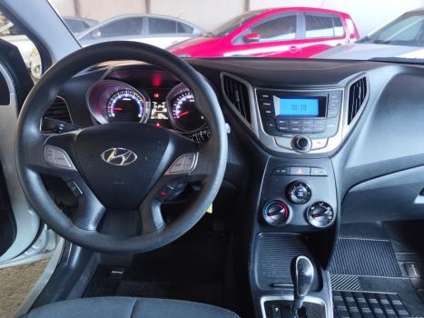 HYUNDAI HB 20 Hatch 1.6 16V 4P FLEX COMFORT PLUS AUTOM�TICO, Foto 12