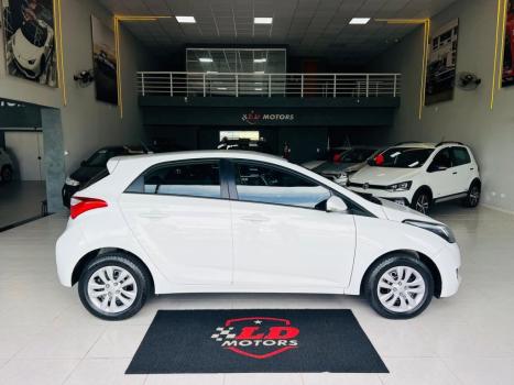 HYUNDAI HB 20 Hatch 1.6 16V 4P FLEX COMFORT PLUS AUTOM�TICO, Foto 5