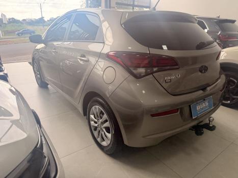 HYUNDAI HB 20 Hatch 1.6 16V 4P FLEX COMFORT PLUS AUTOM�TICO, Foto 5