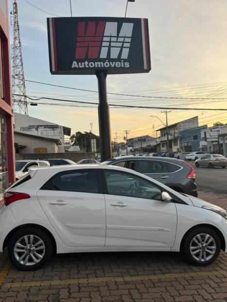 HYUNDAI HB 20 Hatch 1.6 16V 4P COMFORT FLEX 5 ANOS AUTOM�TICO, Foto 3