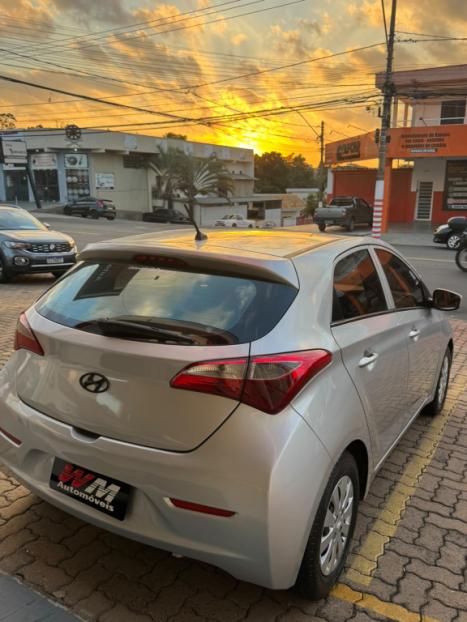 HYUNDAI HB 20 Hatch 1.6 16V 4P COMFORT FLEX AUTOM�TICO, Foto 8