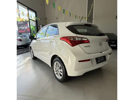 HYUNDAI HB 20 Hatch 1.6 16V 4P FLEX COMFORT PLUS AUTOM�TICO, Foto 6