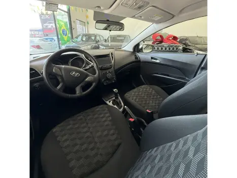 HYUNDAI HB 20 Hatch 1.6 16V 4P FLEX COMFORT PLUS AUTOM�TICO, Foto 9