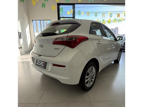 HYUNDAI HB 20 Hatch 1.6 16V 4P FLEX COMFORT PLUS AUTOM�TICO, Foto 8