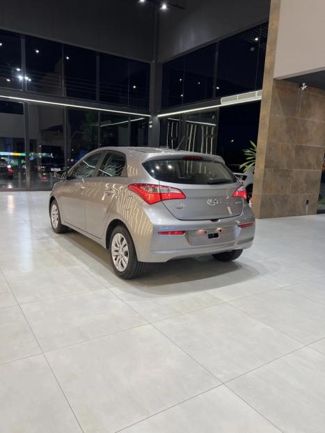 HYUNDAI HB 20 Hatch 1.6 16V 4P FLEX COMFORT PLUS AUTOM�TICO, Foto 3