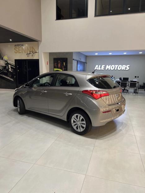 HYUNDAI HB 20 Hatch 1.6 16V 4P FLEX COMFORT PLUS AUTOM�TICO, Foto 8