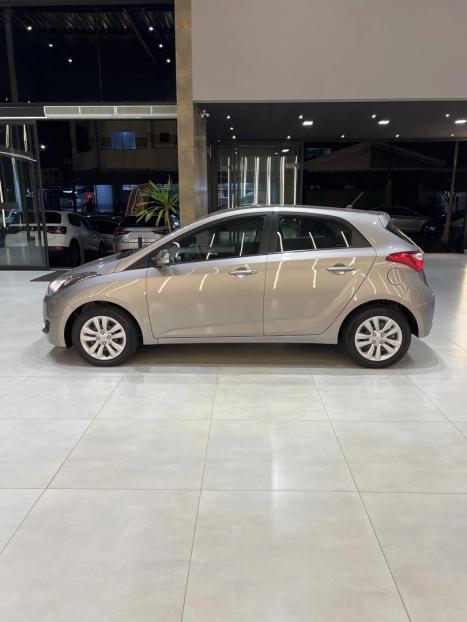 HYUNDAI HB 20 Hatch 1.6 16V 4P FLEX COMFORT PLUS AUTOM�TICO, Foto 15