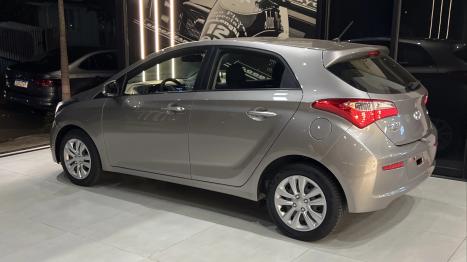 HYUNDAI HB 20 Hatch 1.6 16V 4P FLEX COMFORT PLUS AUTOM�TICO, Foto 20