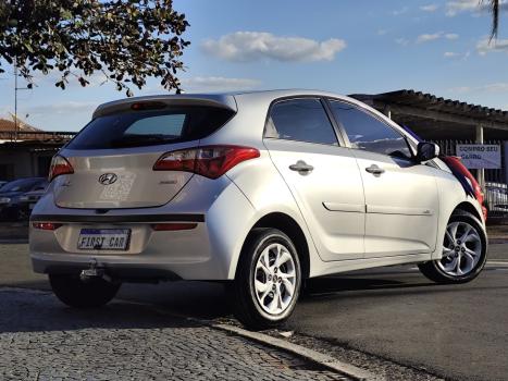 HYUNDAI HB 20 Hatch 1.6 16V 4P FLEX COMFORT PLUS AUTOM�TICO, Foto 8