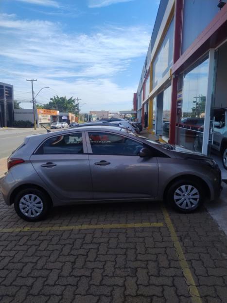 HYUNDAI HB 20 Hatch 1.0 12V 4P FLEX UNIQUE, Foto 8