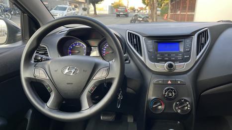 HYUNDAI HB 20 Hatch 1.6 16V 4P FLEX COMFORT PLUS AUTOM�TICO, Foto 6