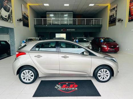 HYUNDAI HB 20 Hatch 1.6 16V 4P FLEX COMFORT PLUS AUTOM�TICO, Foto 5