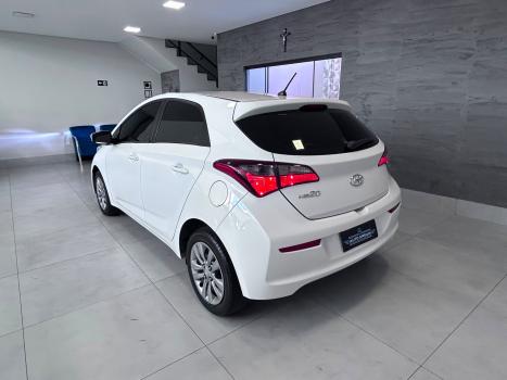 HYUNDAI HB 20 Hatch 1.6 16V 4P FLEX COMFORT PLUS AUTOM�TICO, Foto 3