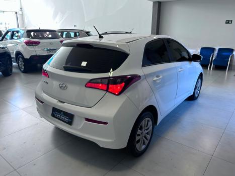 HYUNDAI HB 20 Hatch 1.6 16V 4P FLEX COMFORT PLUS AUTOM�TICO, Foto 5
