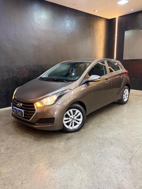 HYUNDAI HB 20 Hatch 1.6 16V 4P FLEX COMFORT PLUS AUTOM�TICO, Foto 2