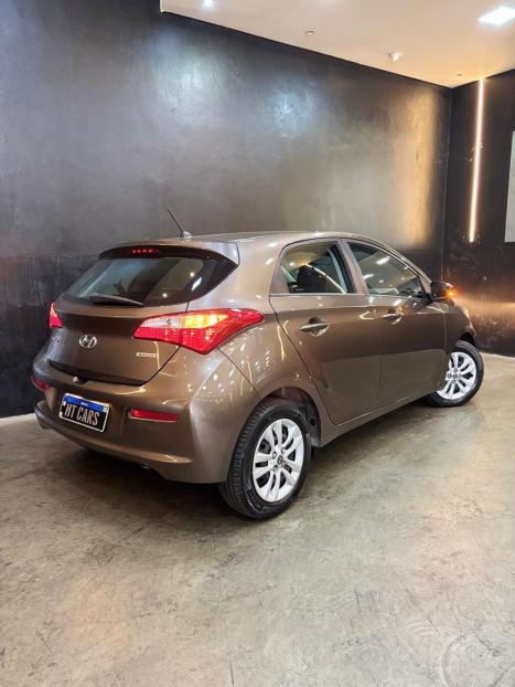 HYUNDAI HB 20 Hatch 1.6 16V 4P FLEX COMFORT PLUS AUTOM�TICO, Foto 4