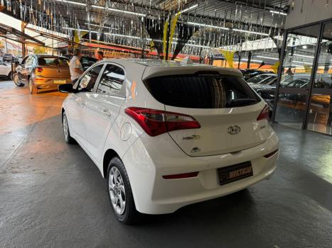 HYUNDAI HB 20 Hatch 1.6 16V 4P FLEX COMFORT PLUS AUTOM�TICO, Foto 5