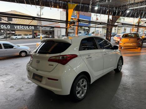 HYUNDAI HB 20 Hatch 1.6 16V 4P FLEX COMFORT PLUS AUTOM�TICO, Foto 6