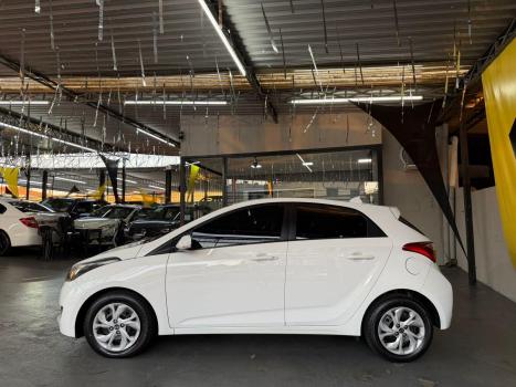 HYUNDAI HB 20 Hatch 1.6 16V 4P FLEX COMFORT PLUS AUTOM�TICO, Foto 7