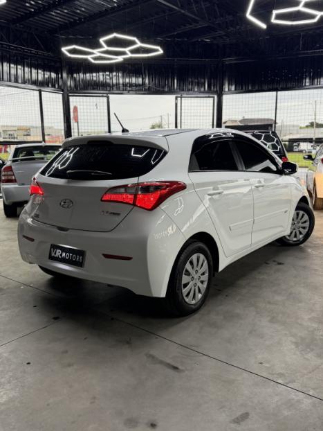 HYUNDAI HB 20 Hatch 1.6 16V 4P FLEX COMFORT PLUS, Foto 4