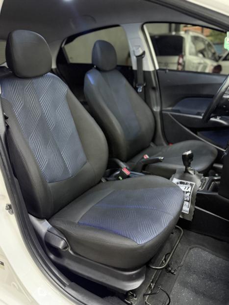 HYUNDAI HB 20 Hatch 1.6 16V 4P FLEX COMFORT PLUS, Foto 9