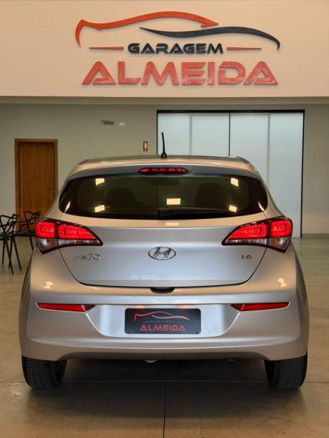 HYUNDAI HB 20 Hatch 1.6 16V 4P FLEX COMFORT PLUS, Foto 8