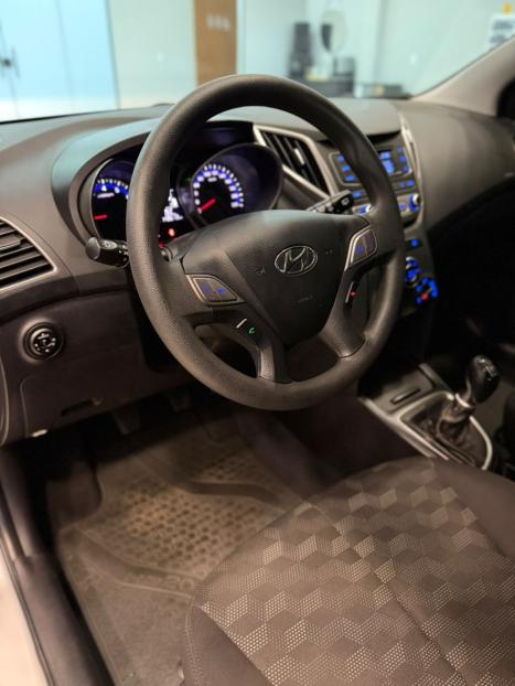 HYUNDAI HB 20 Hatch 1.6 16V 4P FLEX COMFORT PLUS, Foto 12