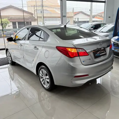 HYUNDAI HB 20 Sedan 1.0 12V 4P FLEX COMFORT PLUS, Foto 6 HYUNDAI HB 20 Sedan 1.0 12V 4P FLEX COMFORT PLUS, Foto 6