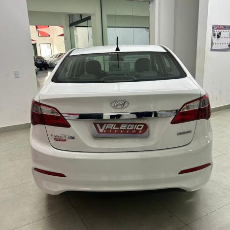 HYUNDAI HB 20 Sedan 1.6 16V 4P FLEX COMFORT PLUS AUTOM�TICO, Foto 3