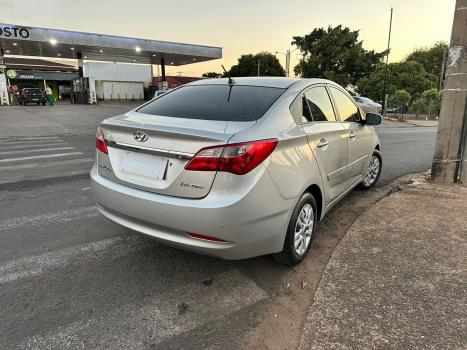 HYUNDAI HB 20 Sedan 1.6 16V 4P FLEX COMFORT PLUS, Foto 9