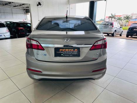 HYUNDAI HB 20 Sedan 1.6 16V 4P FLEX COMFORT PLUS, Foto 4