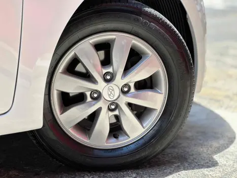 HYUNDAI HB 20 Sedan 1.6 16V 4P FLEX COMFORT AUTOM�TICO, Foto 15