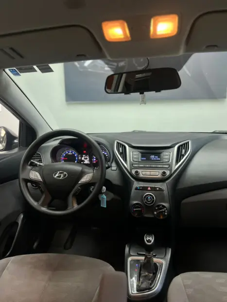HYUNDAI HB 20 Sedan 1.6 16V 4P FLEX COMFORT AUTOM�TICO, Foto 8