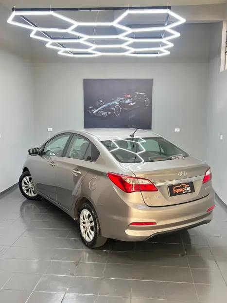 HYUNDAI HB 20 Sedan 1.6 16V 4P FLEX COMFORT AUTOM�TICO, Foto 18