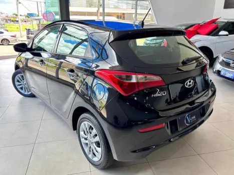 HYUNDAI HB 20 Sedan 1.0 12V 4P FLEX COMFORT PLUS, Foto 4