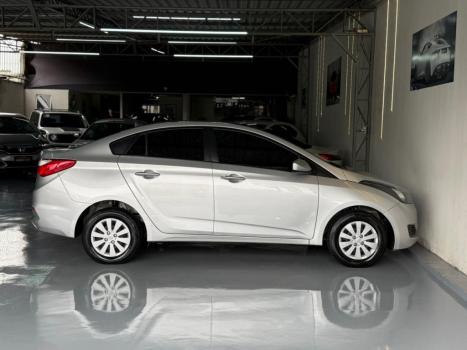 HYUNDAI HB 20 Sedan 1.0 12V 4P FLEX UNIQUE, Foto 4