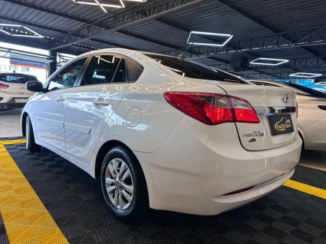 HYUNDAI HB 20 Sedan 1.0 12V 4P FLEX COMFORT PLUS, Foto 4