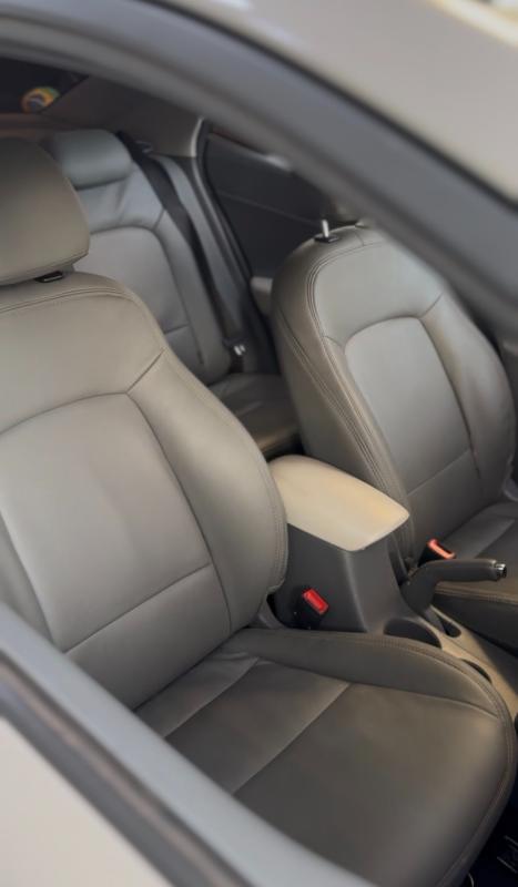 HYUNDAI HB 20 Sedan 1.0 12V 4P FLEX TGDI TURBO EVOLUTION AUTOM�TICO, Foto 3